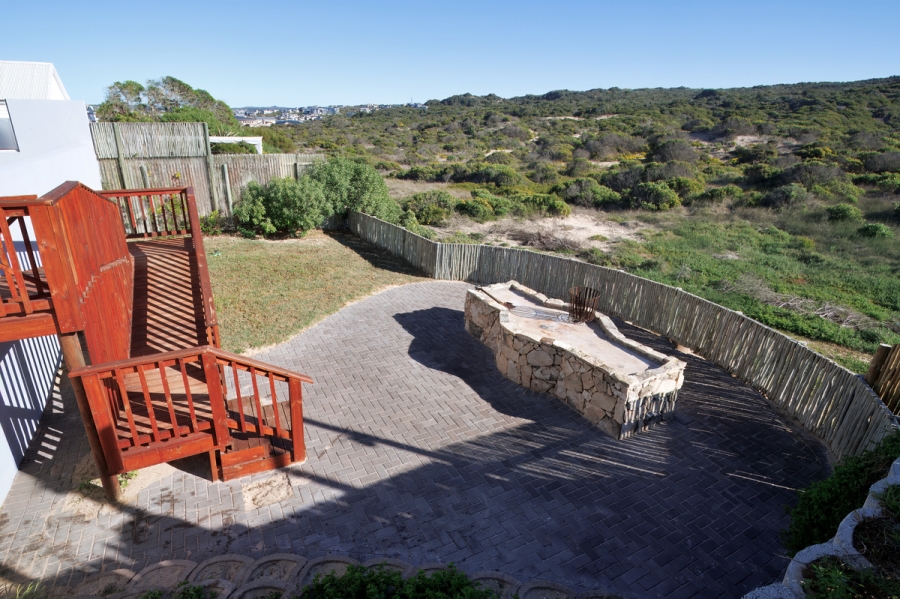 4 Bedroom Property for Sale in Stilbaai Oos Western Cape